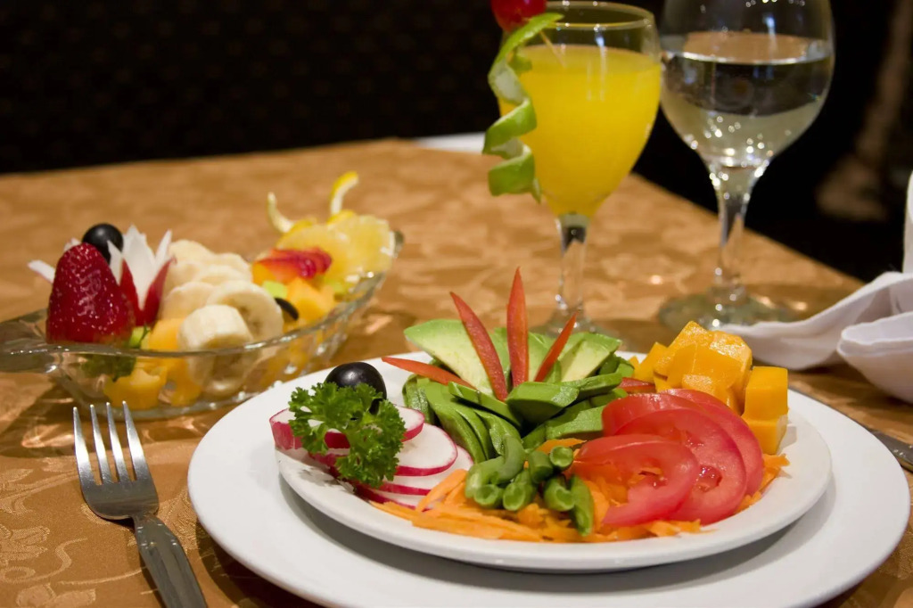 Leon De Oro Inn & Suites