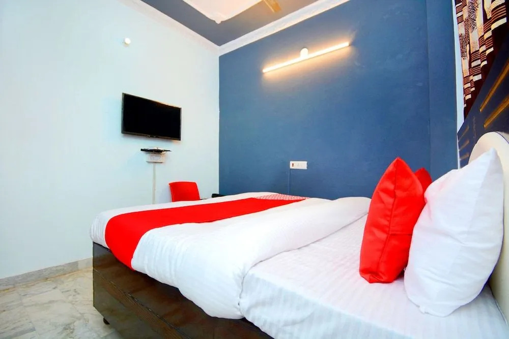 Oyo 38123 Jb Inn