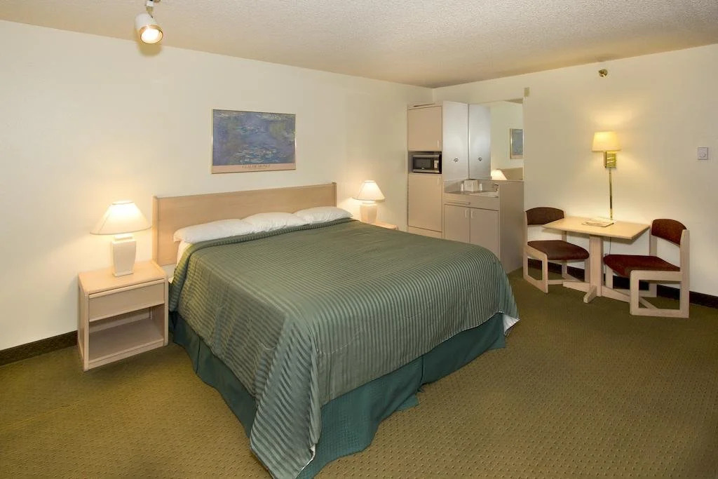 Sierra Lodge