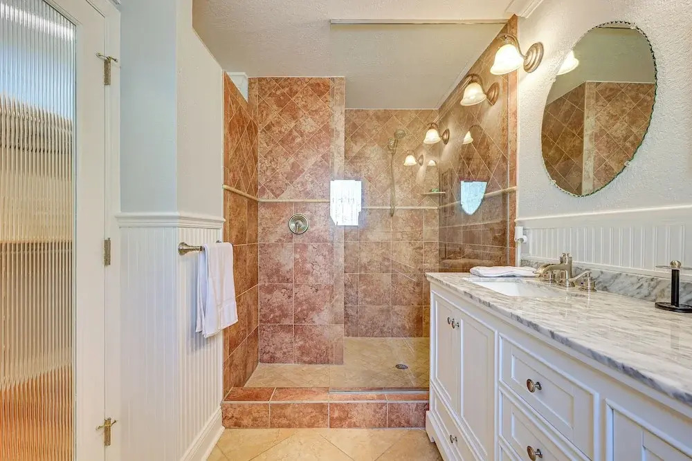 Florida Retreat w/ Hot Tub: Walk to the Gulf!