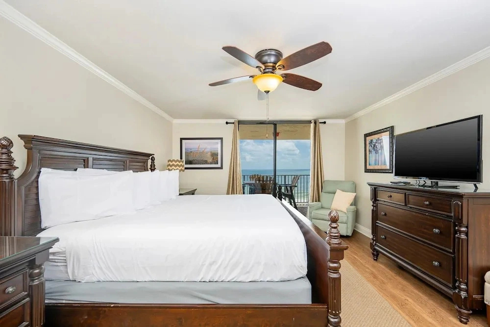 Phoenix V 805 3 Bedroom Condo