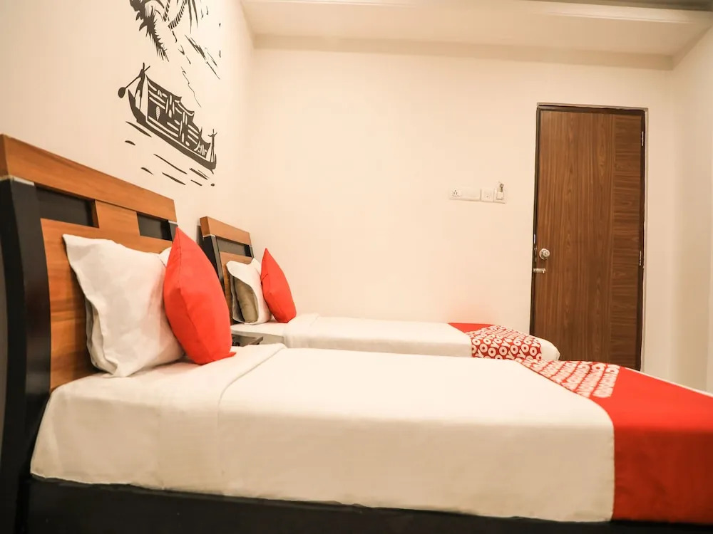 OYO 15175 Sai Durga Reside