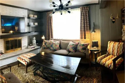 Posh Queen Bedroom