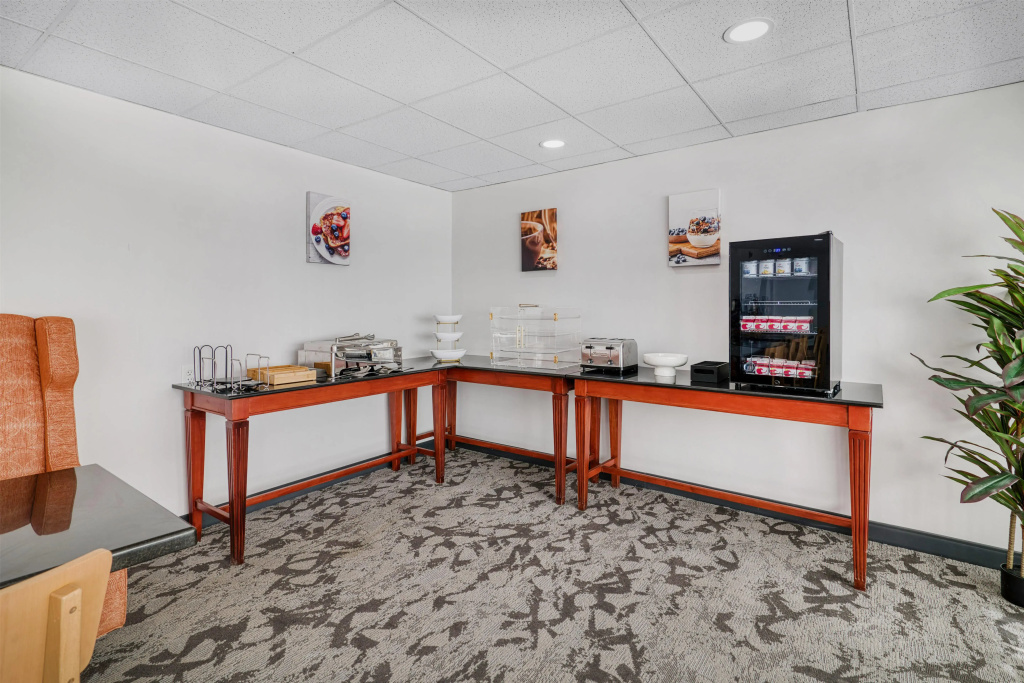 Baldwin Inn & Suites, SureStay Collection by Best Western