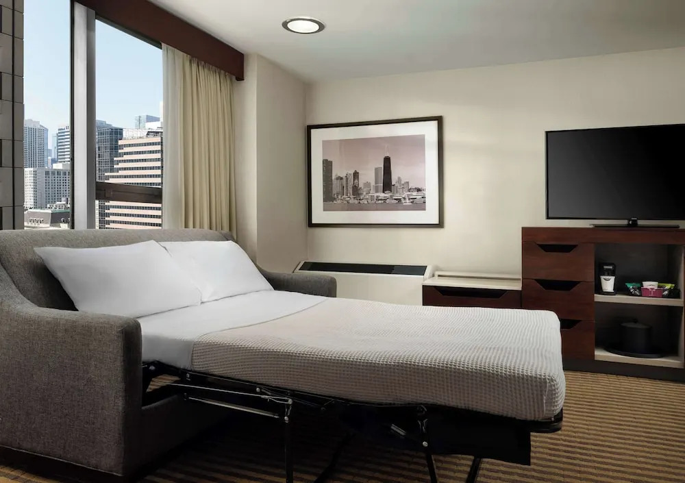 Avenue Crowne Plaza