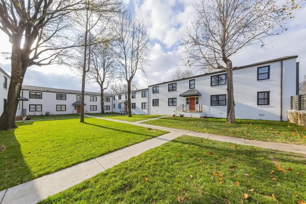 JURNY - Close to Music Row - 4 Bedroom Apartments