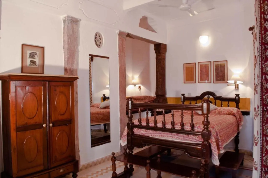 Neemrana Fort-Palace