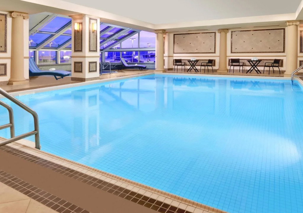 Sheraton Gateway Hotel in Toronto International Airport