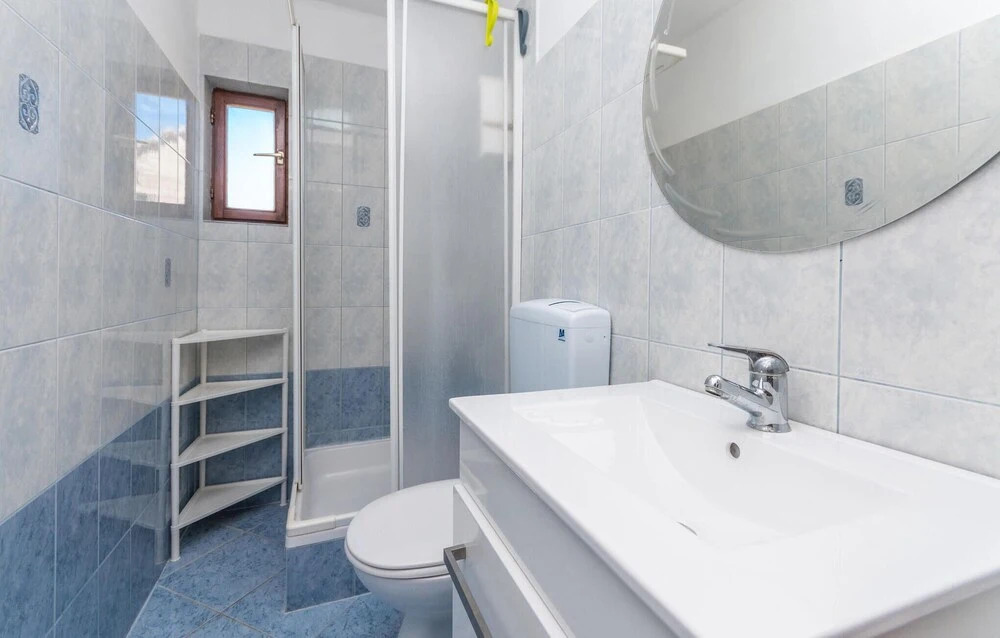 Beautiful Apartment in Nevidane With 1 Bedrooms and Wifi
