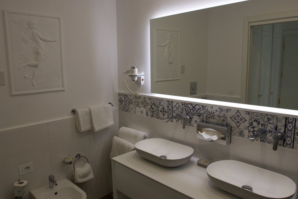 Bougainville Luxury Boutique Hotel