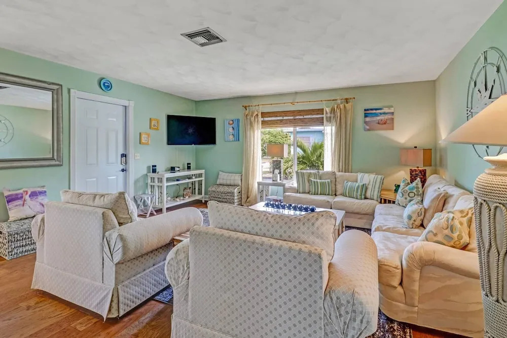 120 Bay Mar Dr