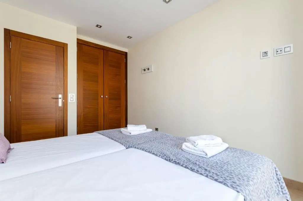 YourHouse Antonia, sea view house with terrace