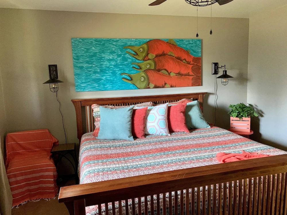 Clam Gulch Lodge