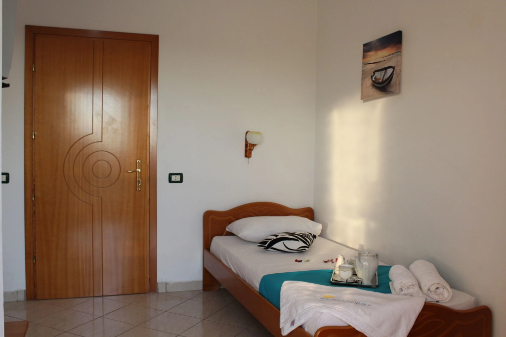 Sunny Hotel