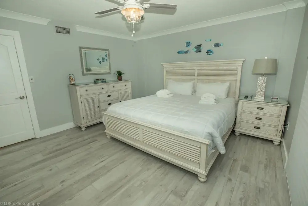 2106 is a Gulf Front 3 bedroom unobstructed views by RedAwning