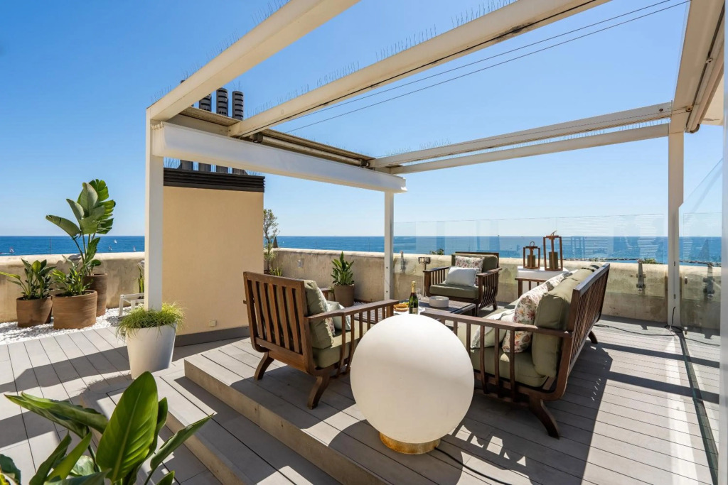 Kronos on the beach Suite 2