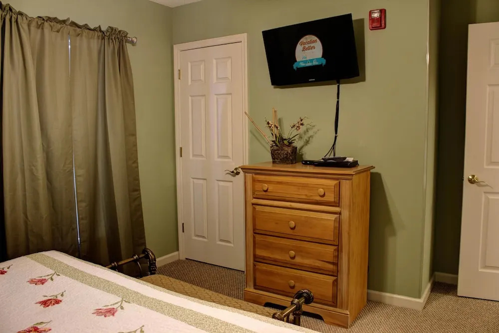 Whispering Pines 352hc