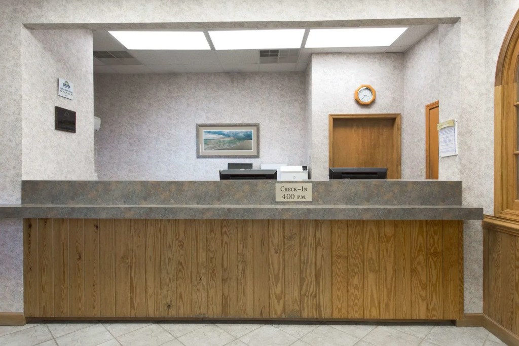 Mariner Inn And Suites