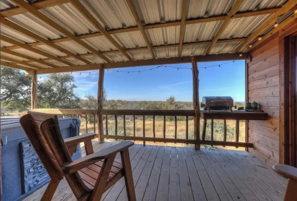 Mesquite Cabin With Hot Tub & Hill Country Views