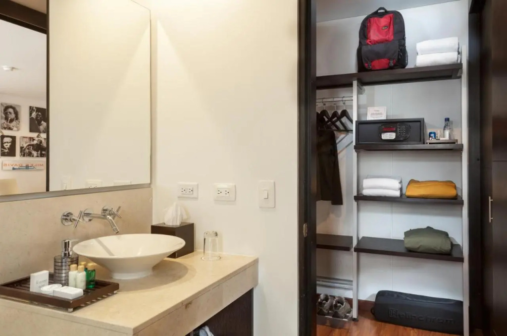 Jazz Apartments