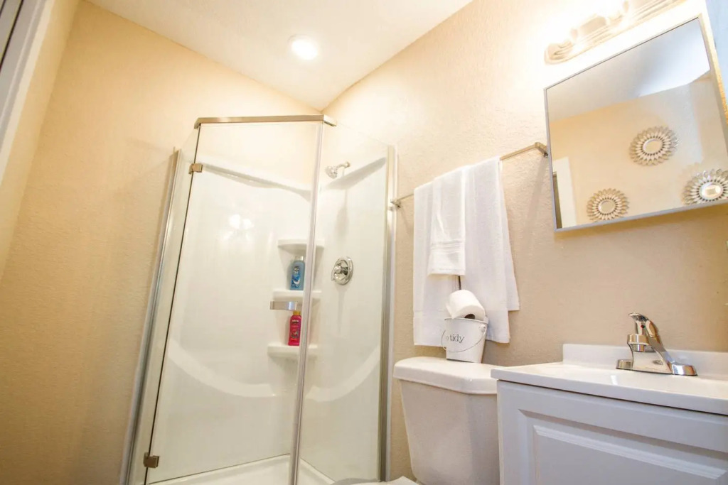 Remodeled Studio Near Downtown