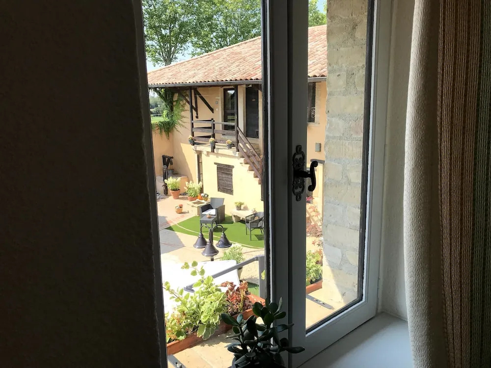 HOSTELLERIE DES BICHONNIERES