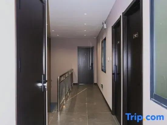 Haoqing E-Sports Hotel