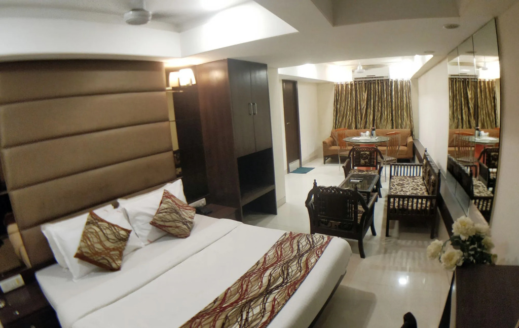 FabHotel Kamran Residency - Nr LBS Marg