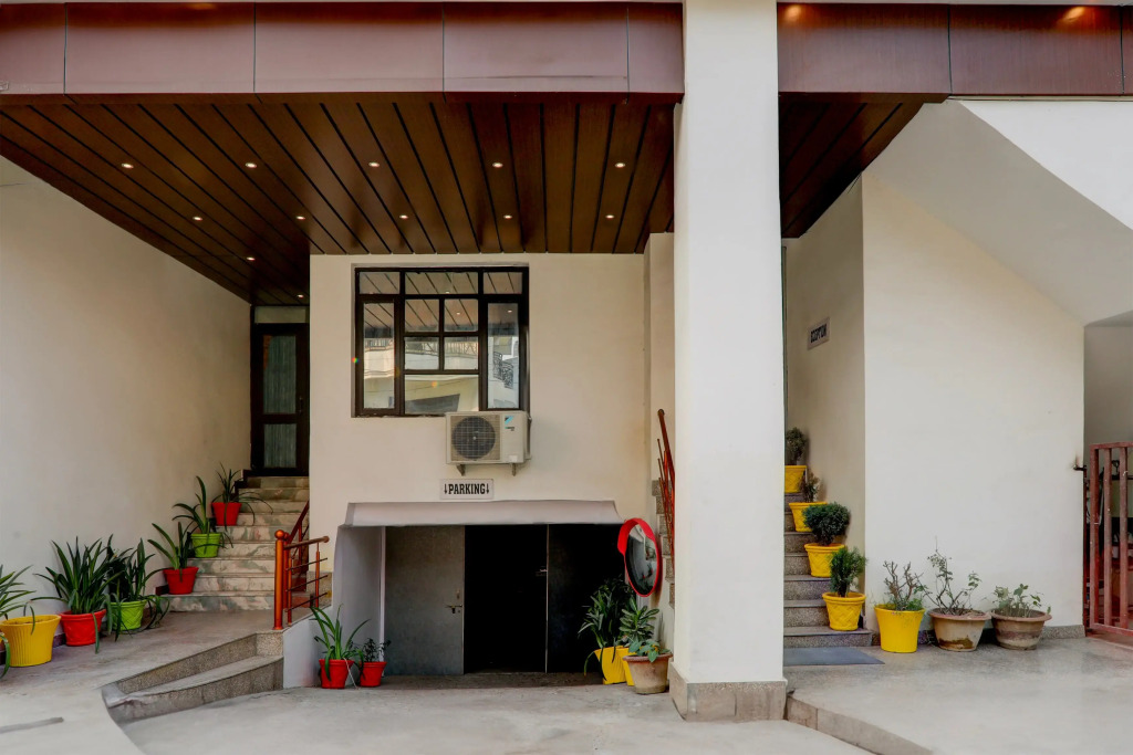 Super OYO Hotel O Indira Nagar