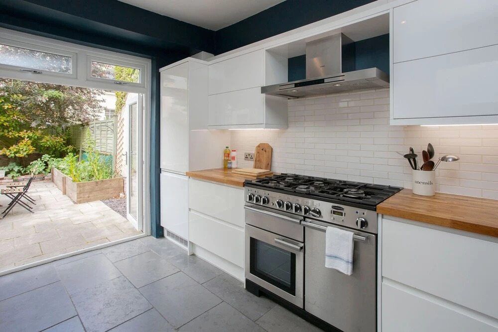 Sleek & Stylish Bristol Getaway With Garden