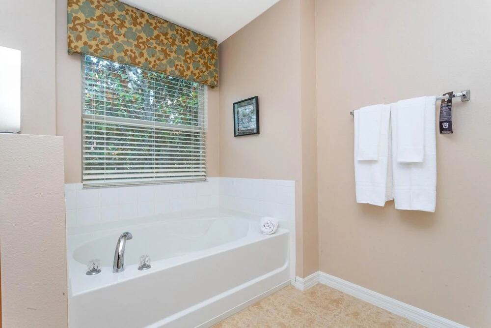 Marvelous 4Bd Close to Disney Compass Bay 3032