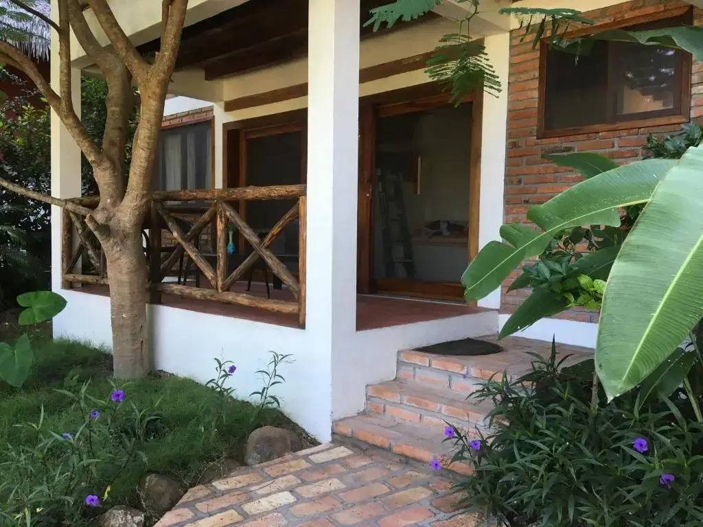 Las Acacias Apts