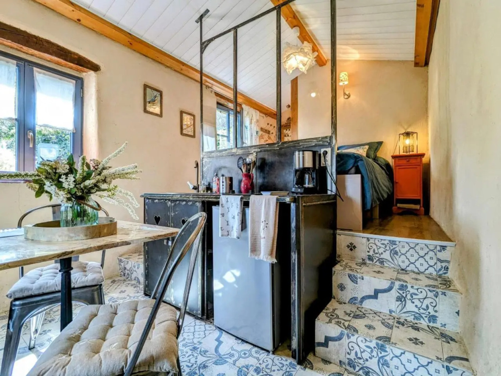 Cabane de Vigne en Auvergne pour Escapade Romantique - FR-1-582-74