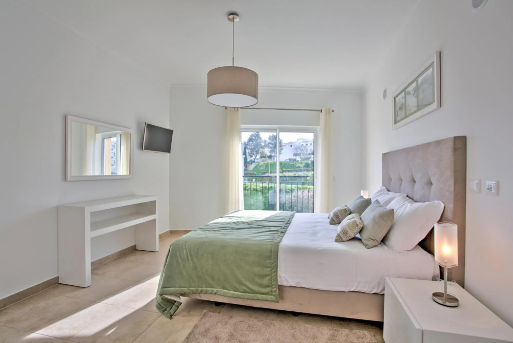 Central Lagos Spacious Apartment by Ideal Homes