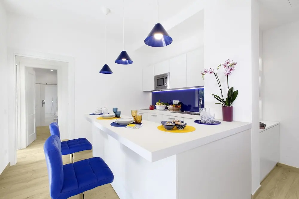 Sara Home 1