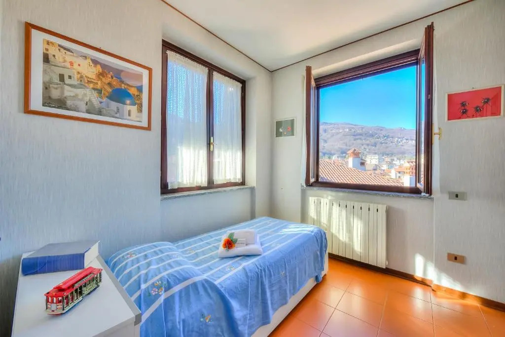 Laura's Cozy Apartment Stresa Center