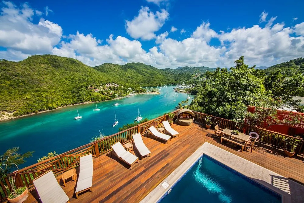 The Villa On The Bay