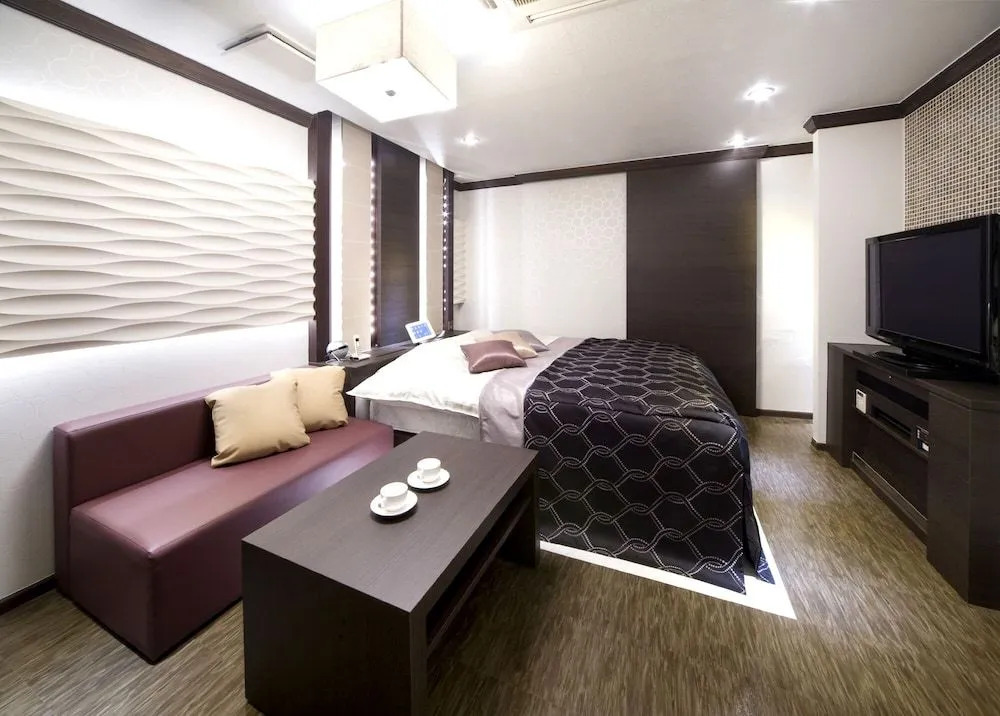 JEWEL HOTEL LUXURY MODERN