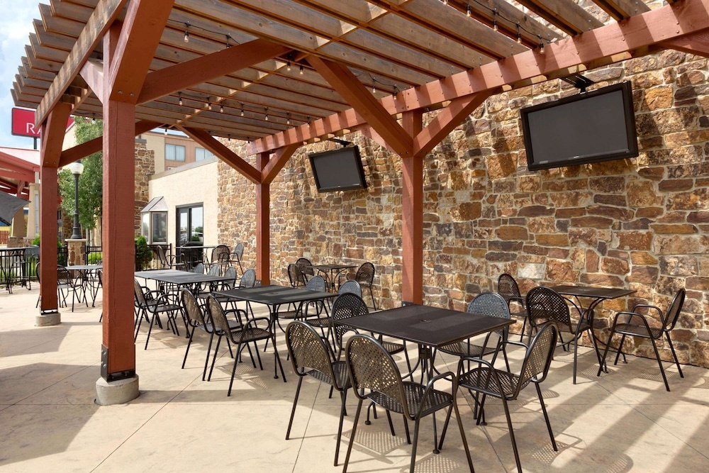 Baymont Inn & Suites Fargo