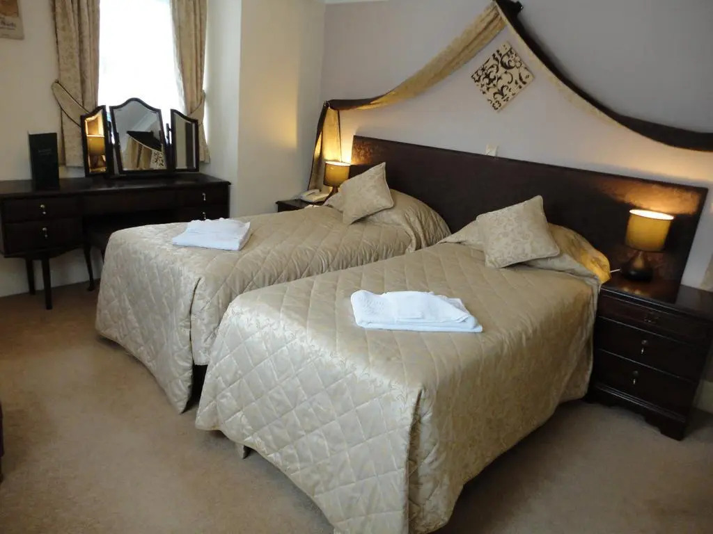 Bourne Hall Country Hotel