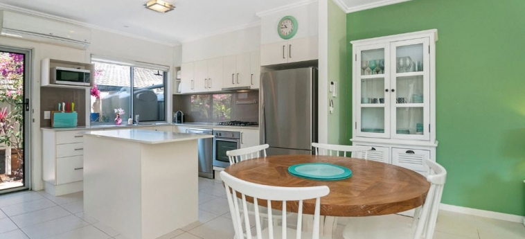Surfers Paradise Townhouse