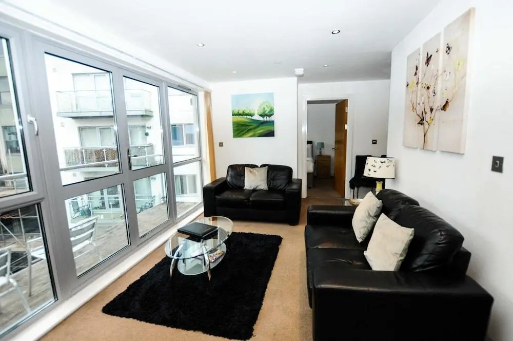 Your Stay Bristol Marsh House