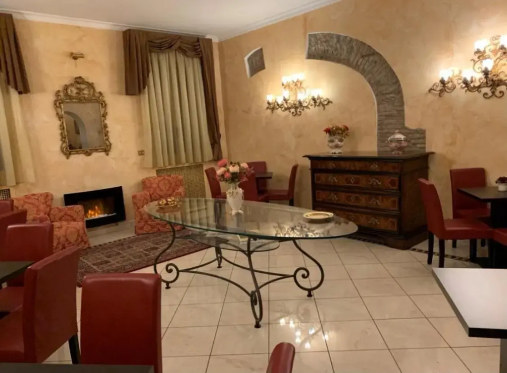 Hotel Roma