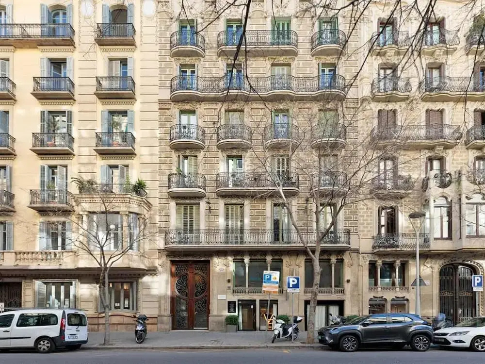 Penthouse in Barcelona With Large Terrace