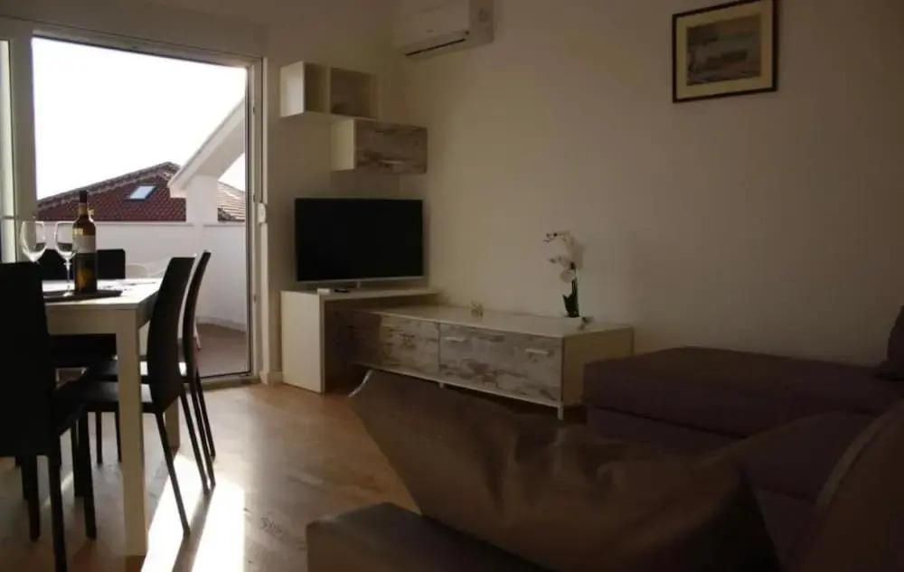 Apartments Neos