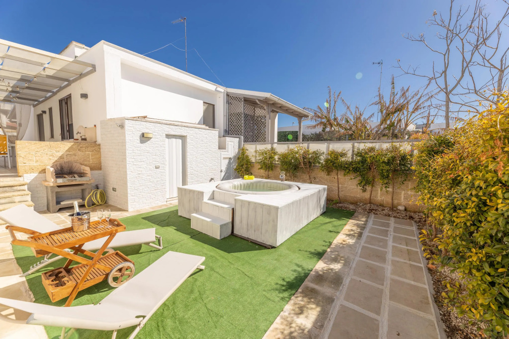flavio e troisi beach villa