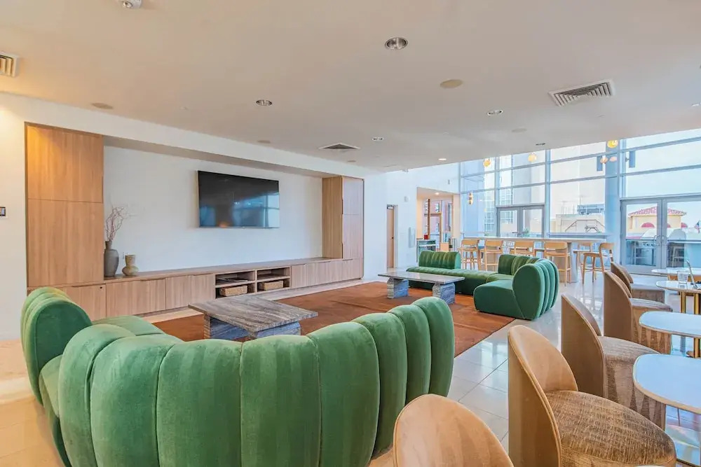 ROVE LIVING/KL - 44 Monroe