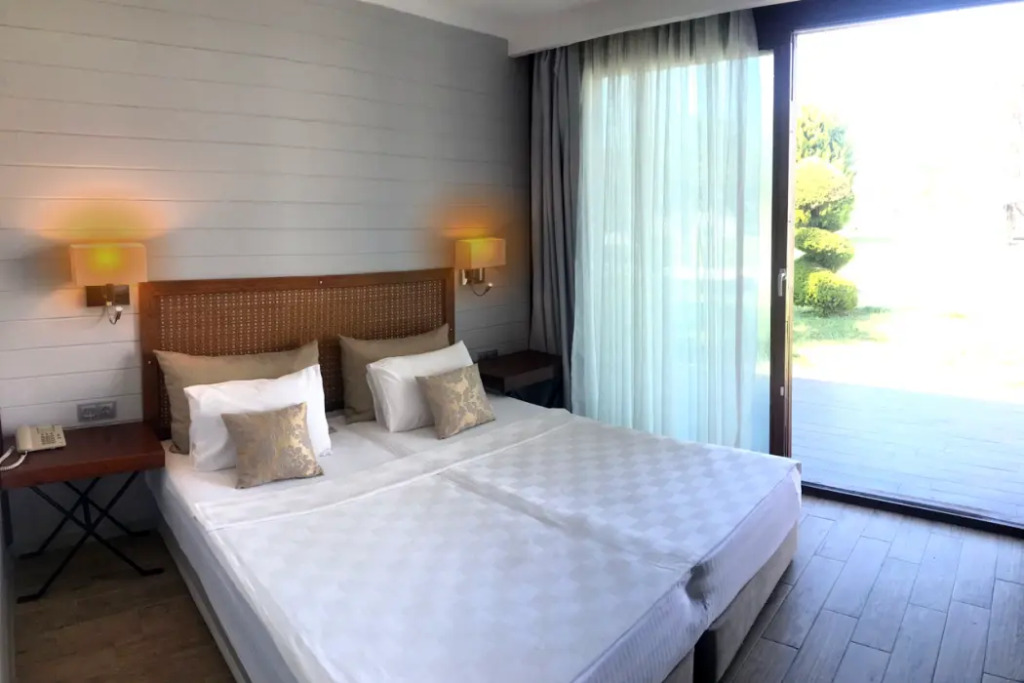 Risus Beach Resort Hotel