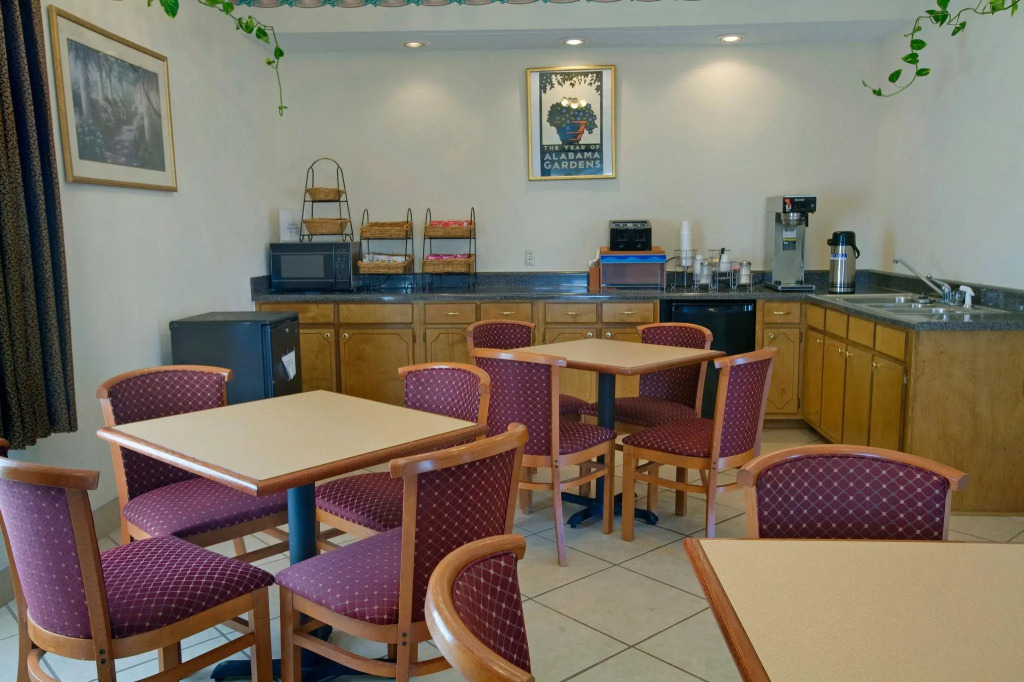 Americas Best Value Inn Monroeville