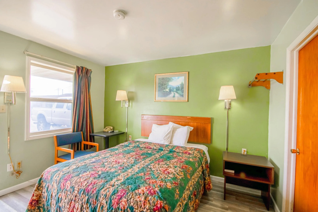 Travelier Motel
